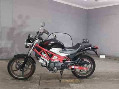 Honda VTR250 2011