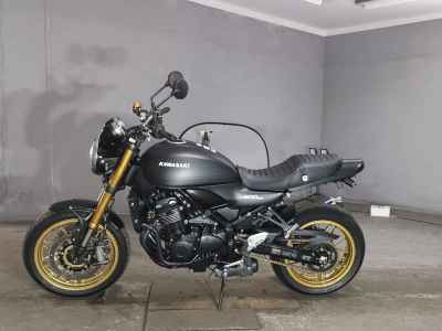 Kawasaki Z900RS SE 2025