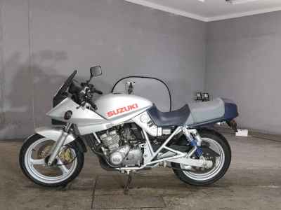 Suzuki GSX250S Katana