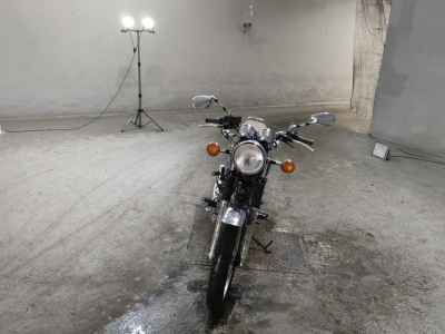 Yamaha SR400 2020