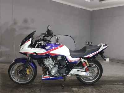 Honda CB400 Super Boldor 2008