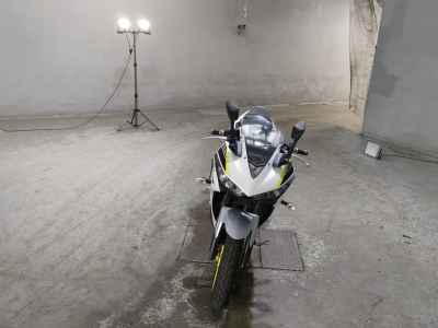 Yamaha YZF-R25 2018