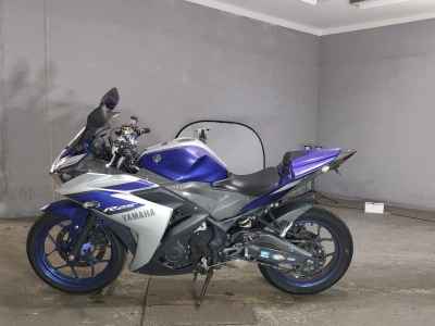 Yamaha YZF-R25 2015