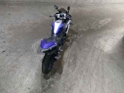 Yamaha YZF-R25 2015