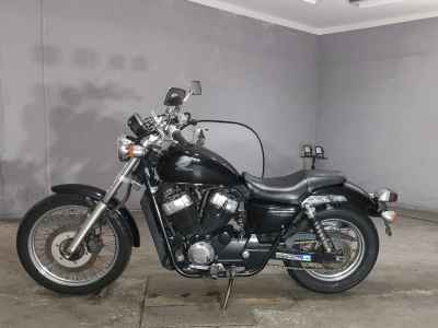Honda VT400S 2011