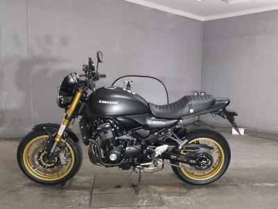 Kawasaki Z900RS SE 2025