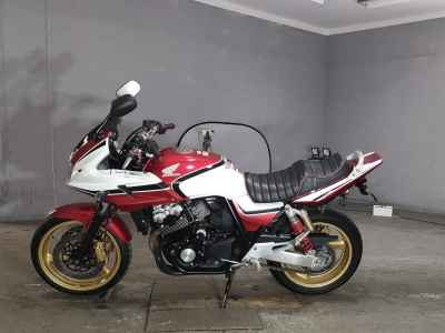 Honda CB400 Super Boldor