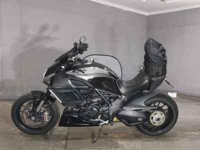 Ducati Diavel Carbon 2012