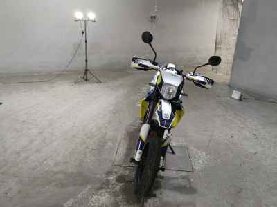 Husqvarna 701 Supermoto 2016