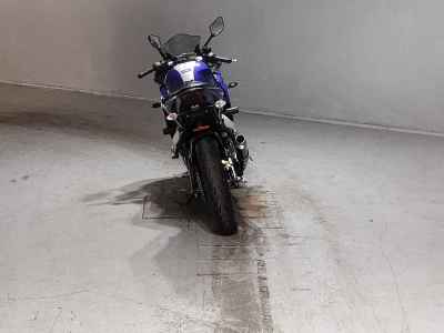 Yamaha YZF-R25 2015