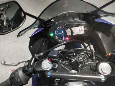 Yamaha YZF-R25 2015