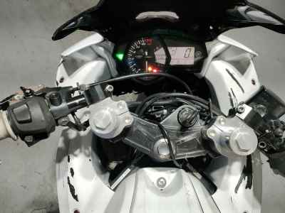 Yamaha YZF-R25 2015