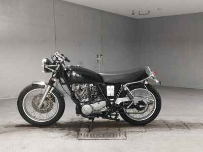 Yamaha SR400 2020