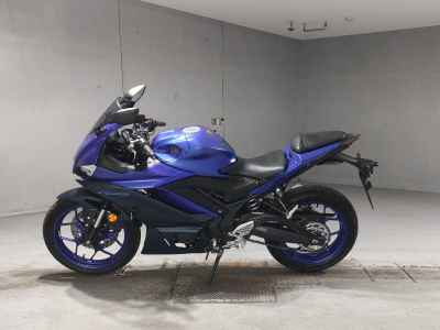 Yamaha YZF-R25 2022