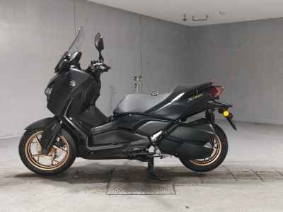 Yamaha XMAX 250