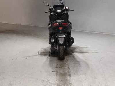 Yamaha XMAX 250