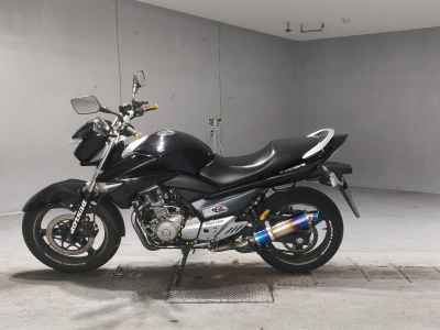Suzuki GSR250
