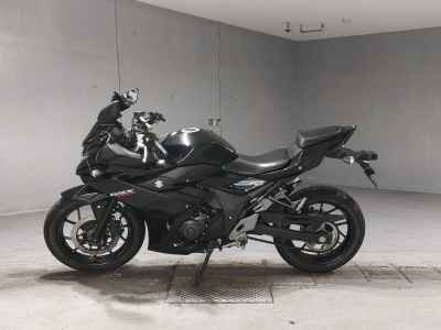 Suzuki GSX250R