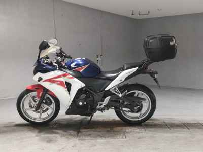 Honda CBR250R 2011