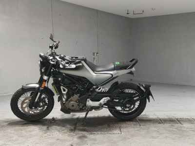 Husqvarna Svartpilen 401 2020