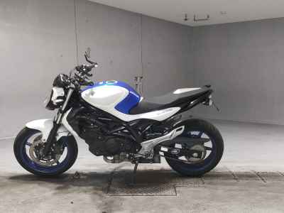 Suzuki Gladius SFV400 2019