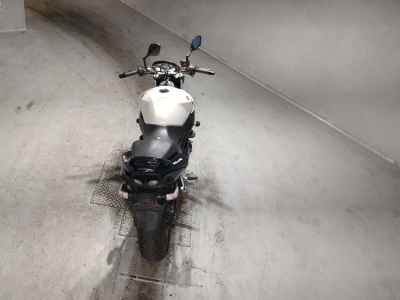 Suzuki GSR400 2011
