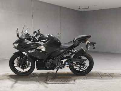 Kawasaki Ninja 400 2021