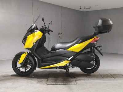Yamaha XMAX 250