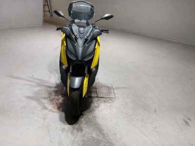 Yamaha XMAX 250