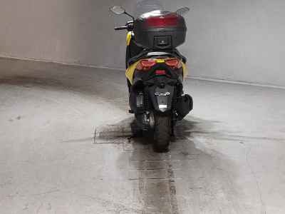 Yamaha XMAX 250