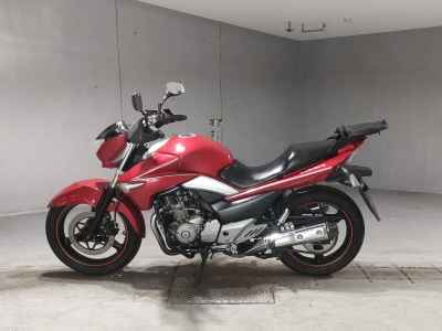 Suzuki GSR250