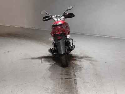 Suzuki GSR250
