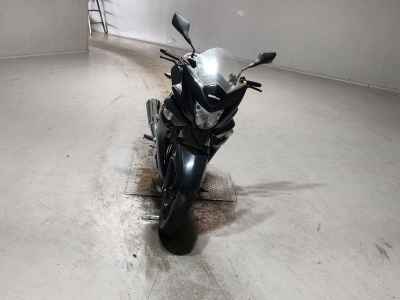 Suzuki GSR250F