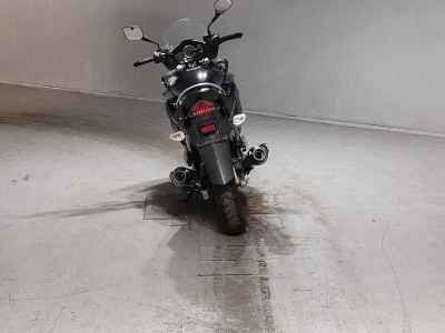 Suzuki GSR250F