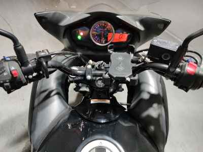 Suzuki GSR250F