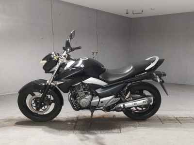 Suzuki GSR250