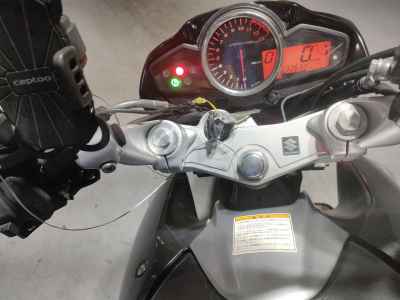Suzuki GSR250