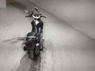 Suzuki GSR250