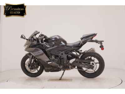 Kawasaki Ninja ZX-4R SE 2025