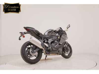 Kawasaki Ninja ZX-4R SE 2025