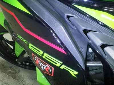 Kawasaki Ninja ZX-25R 2022