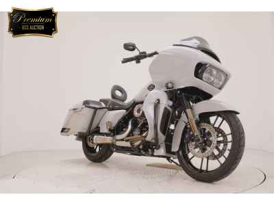 Harley-Davidson Road Glide FLTRXSE1923 CVO 2020