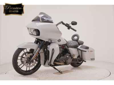 Harley-Davidson Road Glide FLTRXSE1923 CVO 2020