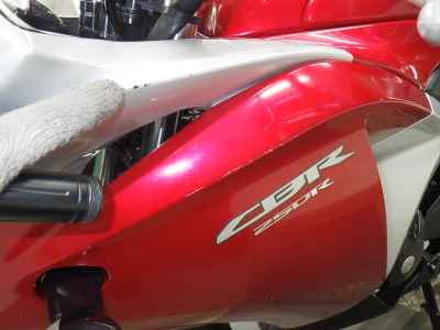 Honda CBR250R 2011