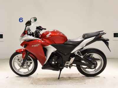Honda CBR250R 2011