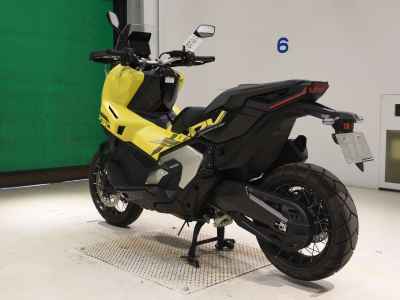 Honda X-Adv 750 2025