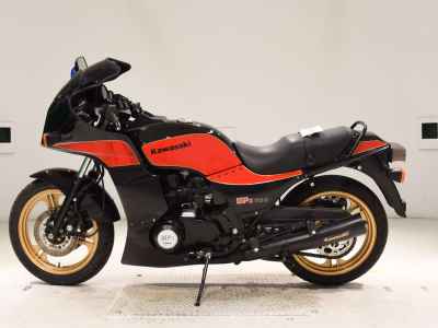 Kawasaki GPZ750 2026