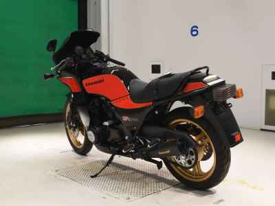 Kawasaki GPZ750 2026