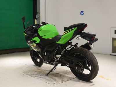 Kawasaki Ninja 400 2021