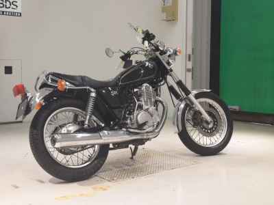 Yamaha SR400 2012